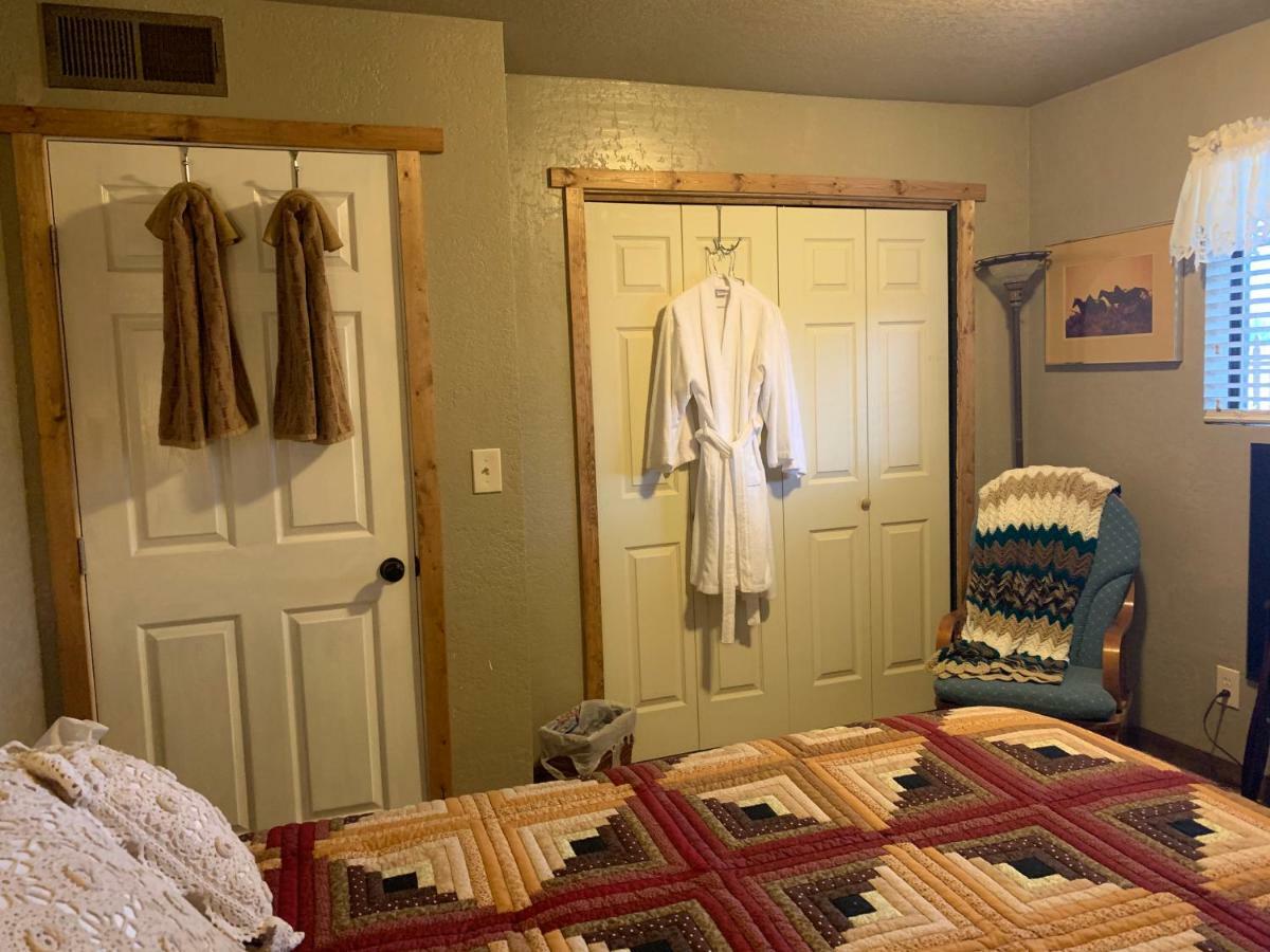 Zion'S Backyard Bed And Breakfast Colorado City Exterior foto